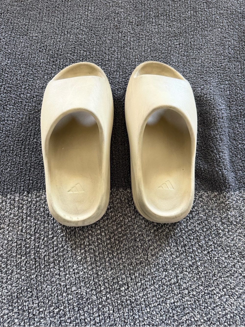 Adidas Yeezy Slides (2022) - Bone - Picture 5 of 11